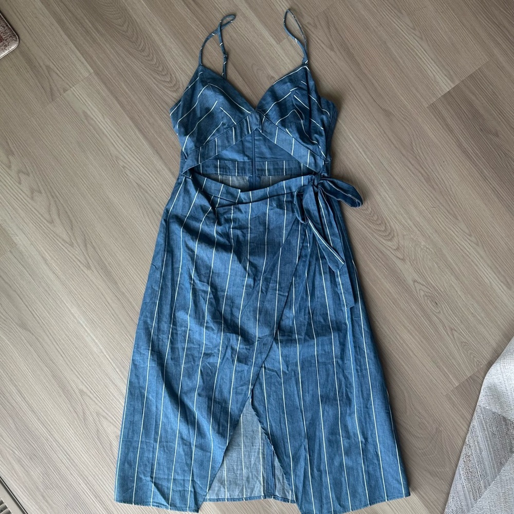 F21 Stripe Chambray Cutout Dress